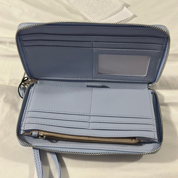 Baby Blue Steve Madden Wallet - Picture 3 of 3